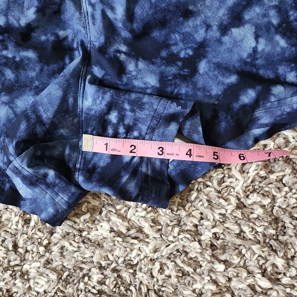 Old Navy Active short pockets Medium - Picture 4 of 7